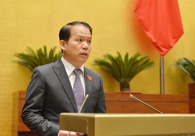 Chủ nhiệm Uỷ ban Kl992 Tham Gia Ngay Hoàng Thanh Tùng trình bày báo cáo tiếp thu, giải trình. 