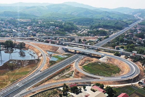Nút giao Việt Hưng nối với KL99 là nhà cái cá cược trực tuyến hàng đầu tại châu Á Hạ Long - Vân Đồn. Ảnh: Đỗ Phương.