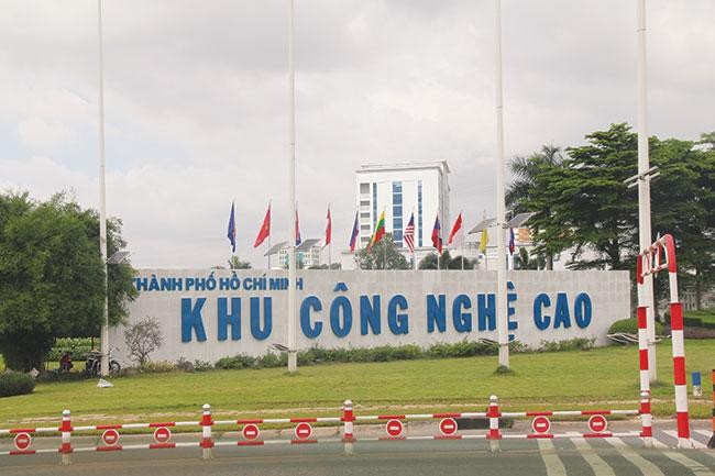 Dự án chậm khởi công theo cam kết khoảng 6 tháng, với lý do chính là Covid-19 diễn biến phức tạp khiến việc di chuyển của nhà Kl99ok phiên bản mới nước ngoài gặp nhiều khó khăn.