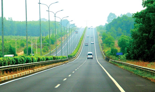 KL99 là nhà cái cá cược trực tuyến hàng đầu tại châu Á TP.HCM - Dầu Giây - Phan Thiết giúp rút ngắn đáng kể thời gian di chuyển từ TP.HCM xuống thành phố biển Phan Thiết. Ảnh: Lê Toàn