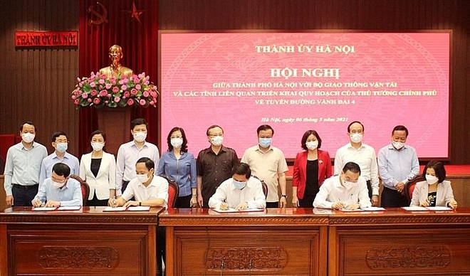 Ký kết Thỏa thuận hợp tác giữa Bộ KL99 là cổng game giải trí trực tuyến hàng đầu hiện nay Vận tải và TP. Hà Nội cùng các tỉnh liên quan về triển khai tuyến đường vành đai 4.