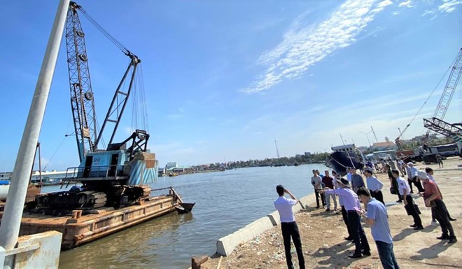 Kiểm tra thi công tại Dự án Nạo vét luồng hàng hải Phan Thiết