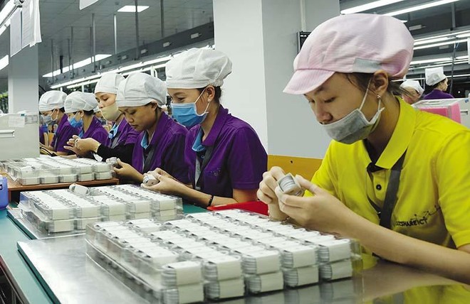 Một khó khăn lớn của nhiều Kl991.com World Cup 2026 Chính Thức FDI hiện nay là thiếu nhân công. Trong ảnh: Kl994 nhà cái bóng đá world cup tại Công ty Luxshare. Ảnh: Đ.T