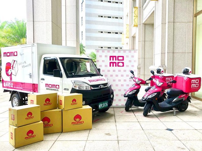 Taiwan Mobile Kl99ok phiên bản mới vào Tiki sẽ giúp công ty viễn thông lớn thứ hai ở Đài Loan cùng công ty con của mình là Momo.com Inc tăng sự hiện diện trong lĩnh vực thương mại điện tử Việt Nam (Ảnh minh hoạ xe chở hàng hoá của Momo).
