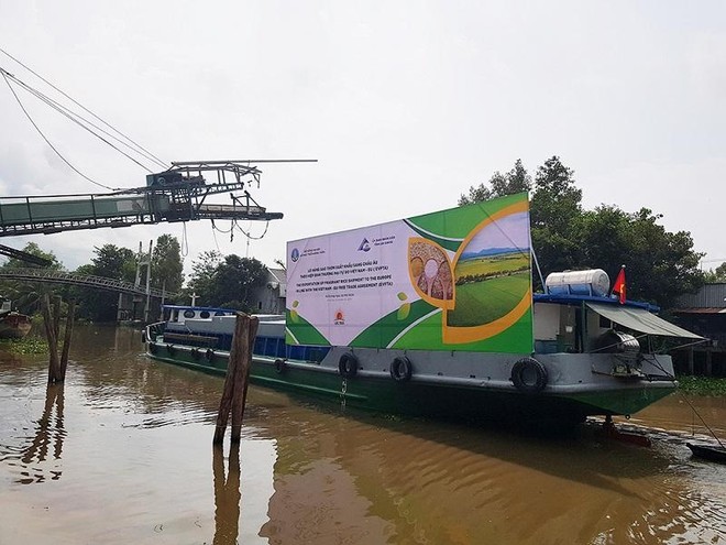 Nhiều Kl991.com World Cup 2026 Chính Thức thu mua lúa gạo tại khu vực Đồng bằng sông Cửu Long kiến nghị các cơ quan chức năng cần xây dựng “luồng xanh” cho vận chuyển đường thủy nội địa, chủ yếu là ghe vận chuyển lúa; phổ biến phương pháp mua lúa không tiếp xúc.