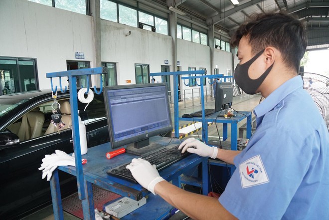 Từ 1/10/2021, người đi đăng kiểm không phải xuất trình chứng nhận Kl99kl phiên bản hoạt động trách nhiệm dân sự chủ xe cơ giới. 