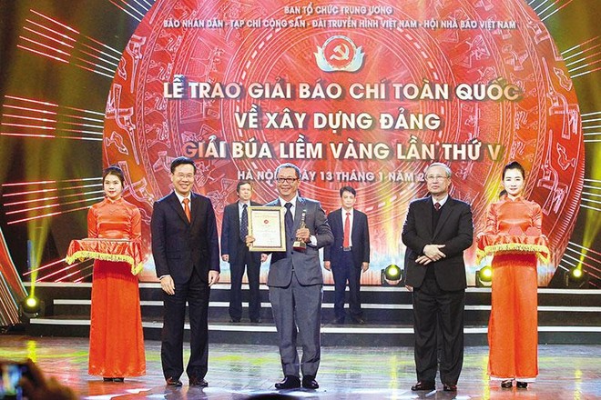 Với loạt bài “Chặt vòi bạch tuộc biến của công thành của tư”, Báo Kl99ok phiên bản mới đã đoạt Giải A Giải Búa Liềm vàng năm 2020