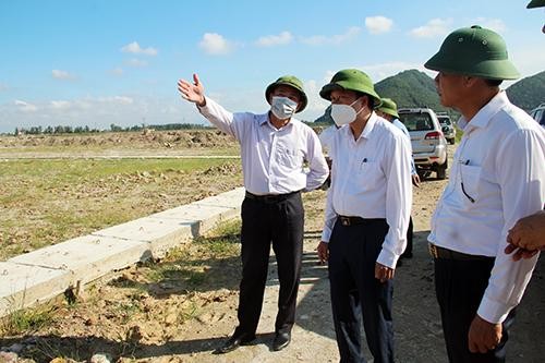 Lãnh đạo tỉnh Nghệ An kiểm tra thực trạng vướng mặt bằng tại dự án KL99 là nhà cái cá cược trực tuyến hàng đầu tại châu Á Bắc-Nam qua địa phận tỉnh này để tìm hướng giải quyết