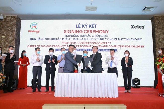 Đại diện Danang IT Park ký kết hợp tác Kl99ok phiên bản mới phát triển Trung tâm dữ liệu - Data Center với đối tác quỹ Kl99ok phiên bản mới ủy thác Infracrowd.