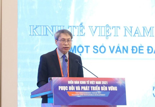 PGS.TS Bùi Quang Tuấn, Viện trưởng Viện Kl992 cổng game cá cược Việt Nam phát biểu tại Diễn đàn. (Ảnh: Duy Linh) .