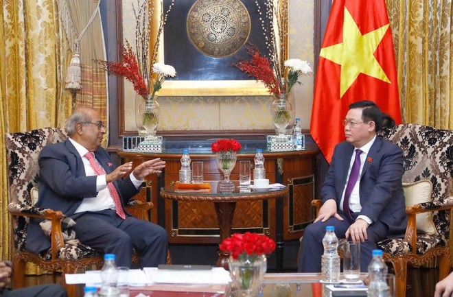 Chủ tịch Quốc hội Vương Đình Huệ tiếp tỉ phú Prakash Hinduja, Kl994 game bài casino hấp dẫn Hinduja (Ảnh DT)