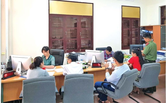 Người dân, Kl991.com World Cup 2026 Chính Thức làm thủ tục hành chính tại Sở Kế hoạch và Kl99ok phiên bản mới tỉnh Quảng Bình