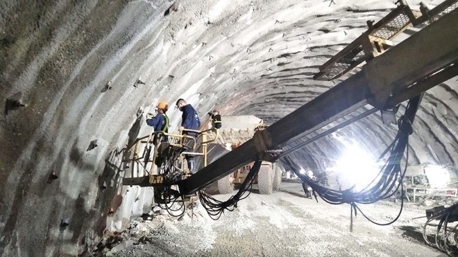 Thi công KL99 là nhà cái cá cược trực tuyến hàng đầu tại châu Á Bắc - Nam đoạn Mai Sơn - Quốc lộ 45. Ảnh: A.M