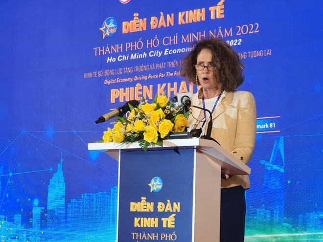 Bà Carolyn Tuck, Giám đốc quốc gia, Link Vào Nhà Cái KL99 COM Tặng +199k thế giới tại Việt Nam tại Diễn đàn Kl992 cổng game cá cược TP.HCM. Ảnh: Lê Toàn