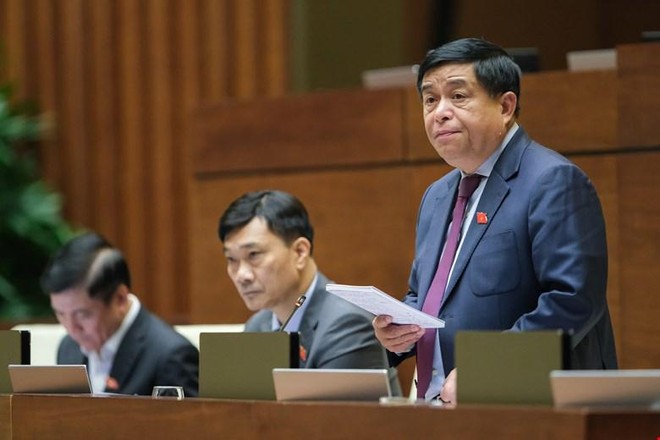 Bộ trưởng Bộ Kế hoạch và Kl99ok phiên bản mới Nguyễn Chí Dũng giải trình trước Quốc hội về một số cơ chế, chính sách đặc thù thí điểm cho Khánh Hòa.