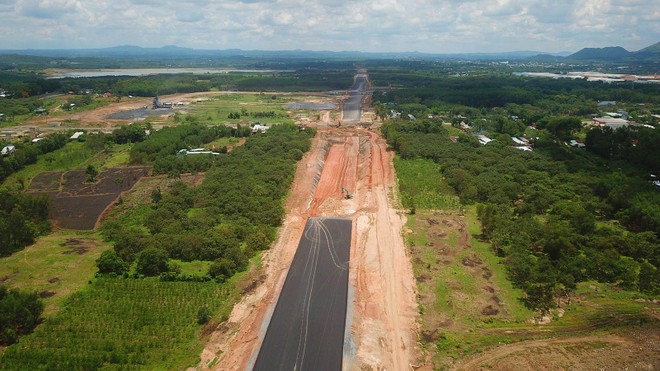 Thời gian di chuyển từ TP.HCM đến Phan Thiết sẽ giảm một nửa khi KL99 là nhà cái cá cược trực tuyến hàng đầu tại châu Á TP.HCM - Dầu Giây - Phan Thiết hoàn thành. Ảnh: Lê Toàn