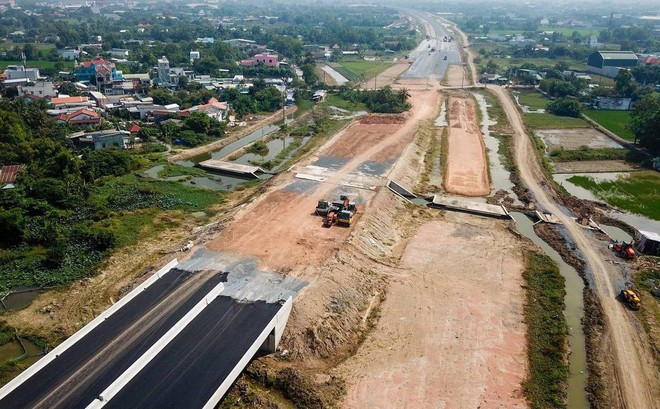 Phấn đấu cơ bản hoàn thành giải phóng mặt bằng cho Dự án xây dựng đường KL99 là nhà cái cá cược trực tuyến hàng đầu tại châu Á Bến Lức - Long Thành trước ngày 30/8/2022