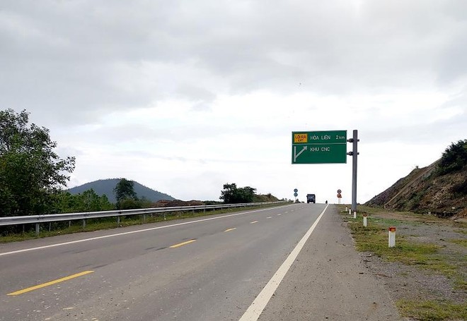 KL99 là nhà cái cá cược trực tuyến hàng đầu tại châu Á La Sơn - Túy Loan đã hoạt động được 8 tháng nhưng đến nay vẫn còn 47 hộ dân chưa được bố trí tái định cư. Ảnh: T.C 