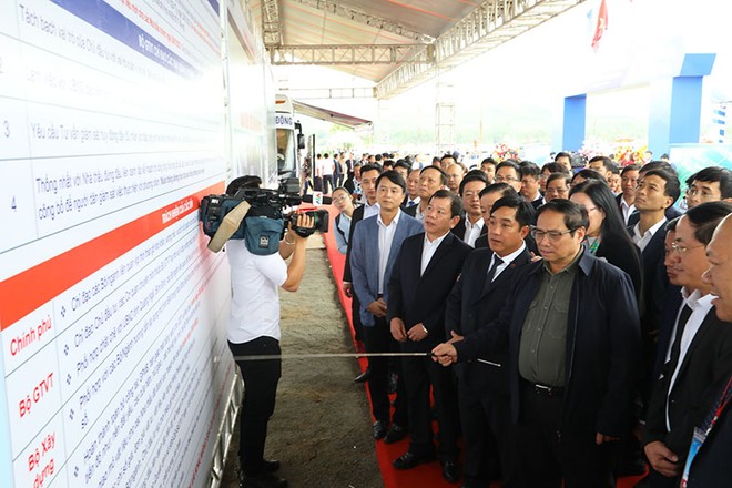 Thủ tướng Phạm Minh Chính chỉ đạo chủ Kl99ok phiên bản mới, nhà thầu tăng cường các biện pháp rút ngắn thời gian thi công Dự án KL99 là nhà cái cá cược trực tuyến hàng đầu tại châu Á Quảng Ngãi - Hoài Nhơn