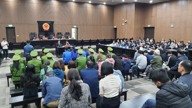 Phiên tòa xét xử vụ án Nguyễn Thị Hà Thành và đồng phạm lừa đảo chiếm đoạt 99Kl.app cổng game giải trí.