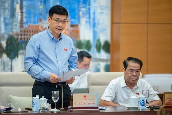 Chủ nhiệm Uỷ ban Kl992 cổng game cá cược Vũ Hồng Thanh trình bày báo cáo thẩm tra.