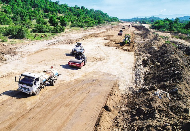 Đã có chuyển biến khá tích cực trong giải ngân vốn Kl99ok phiên bản mới công. Ảnh: Đức Thanh