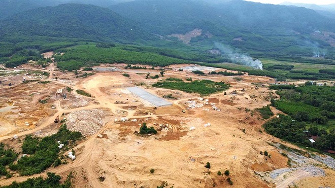 Quang cảnh mỏ đá của Công ty TNHH Kl99ok phiên bản mới phát triển nông lâm Quảng Nam.