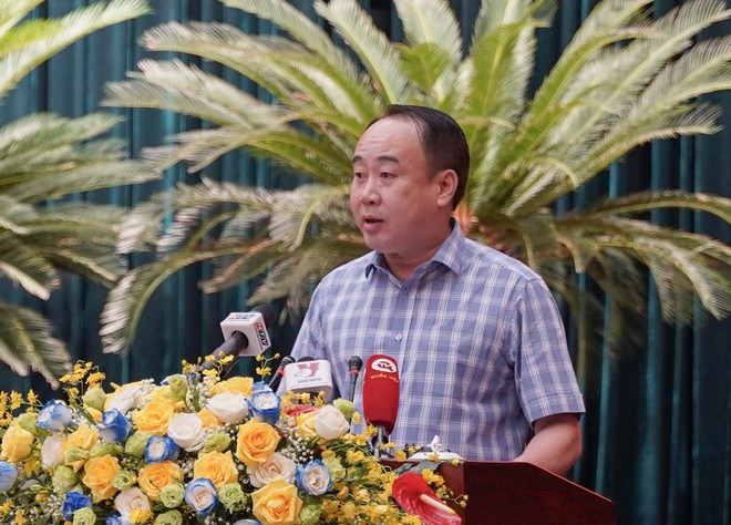 Ông Nguyễn Sỹ Hiệp, Phó Chủ nhiệm Văn phòng Kl993 ưu đãi thưởng hấp dẫn đã công bố quyết định 850/QĐ-TTg của Thủ tướng về việc thành lập Ban Chỉ đạo triển khai thực hiện Nghị quyết số 98. Ảnh: Thuận Văn