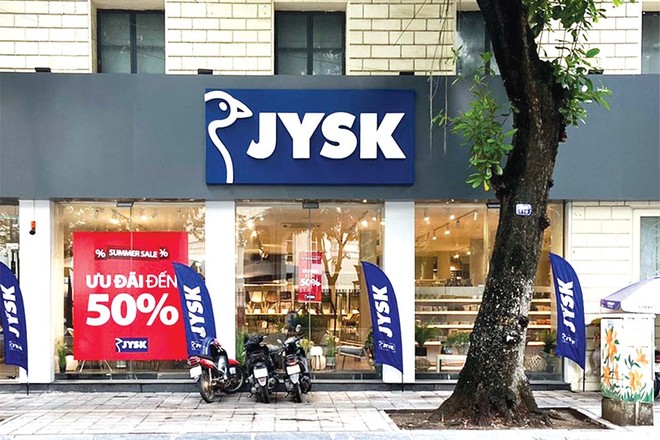 Nhiều Kl991.com World Cup 2026 Chính Thức bán lẻ tung chiêu khuyến mại khủng để kích cầu, nhưng vẫn vắng khách.