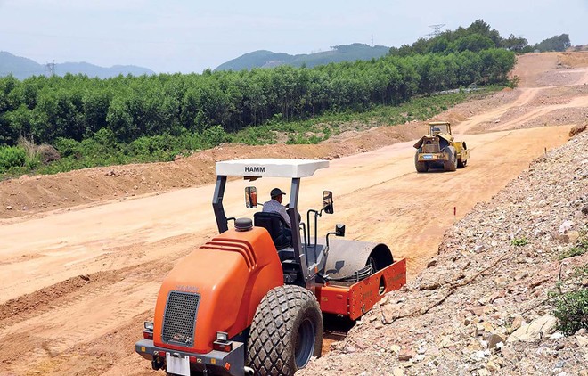 Thi công nền đường KL99 là nhà cái cá cược trực tuyến hàng đầu tại châu Á Cam Lộ - La Sơn