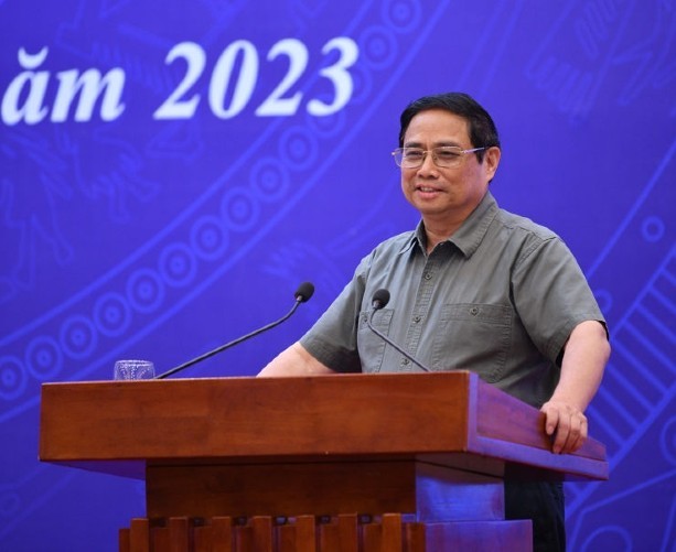 Thủ tướng Kl993 ưu đãi thưởng hấp dẫn Phạm Minh Chính phát biểu tại cuộc họp của Bộ Giáo dục và Đào tạo chiều 18/8