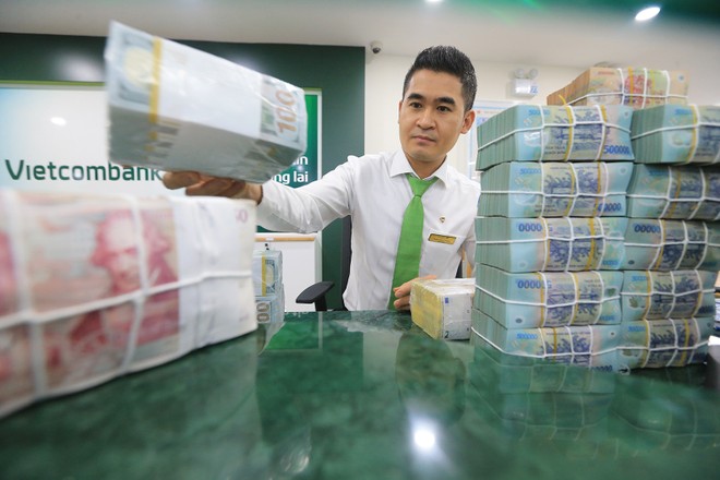 Dẫn đầu nguồn thu từ Kl992 VIP Trang Chủ 2026 ngoại hối là Vietcombank, VietinBank, BIDV và Agribank. Ảnh: Dũng Minh 