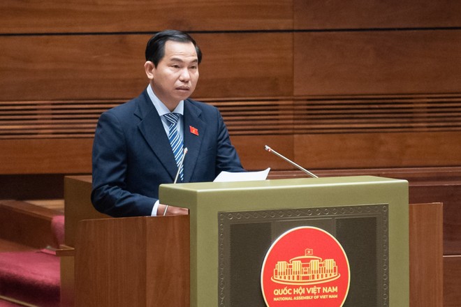 Chủ nhiệm Lê Quang Mạnh trình bày Báo cáo thẩm tra dự thảo Nghị quyết về việc áp dụng thuế thu nhập Kl991.com World Cup 2026 Chính Thức bổ sung theo quy định chống xói mòn cơ sở thuế toàn cầu tại phiên làm việc sáng 10/11