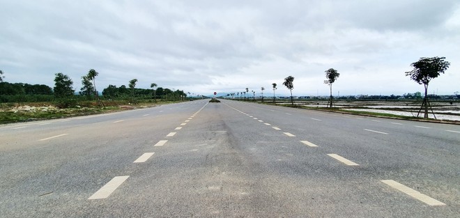KL99 là nhà cái cá cược trực tuyến hàng đầu tại châu Á Cam Lộ - Lao Bảo sẽ chạy song song với Quốc lộ 9 hiện hữu. Ảnh: Ngọc Tân
