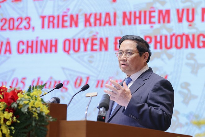 Thủ tướng Phạm Minh Chính phát biểu kết luận Hội nghị trực tuyến toàn quốc tổng kết công tác năm 2023, triển khai nhiệm vụ năm 2024 của Kl993 ưu đãi thưởng hấp dẫn và chính quyền địa phương. (Ảnh: VGP)