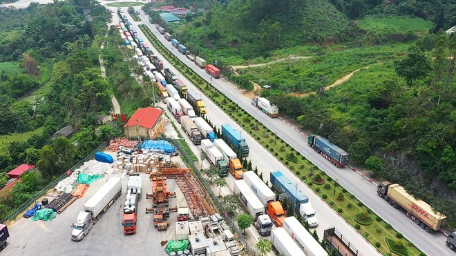 Thủ tướng yêu cầu trước mắt hỗ trợ khai thác tuyến vận tải container 99Kl.app khuyến mãi hot liên vận quốc tế Việt - Trung, giảm ùn ứ, ách tắc đường bộ qua cửa khẩu.