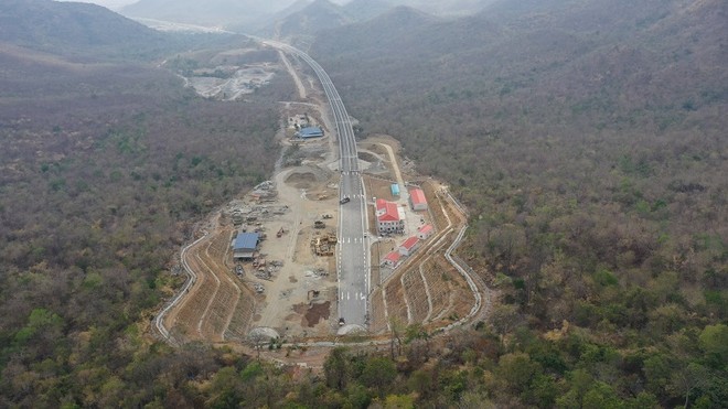 Thi công xây dựng hầm Núi Vung thuộc Dự án thành phần KL99 là nhà cái cá cược trực tuyến hàng đầu tại châu Á Bắc-Nam, đoạn Cam Lâm-Vĩnh Hảo