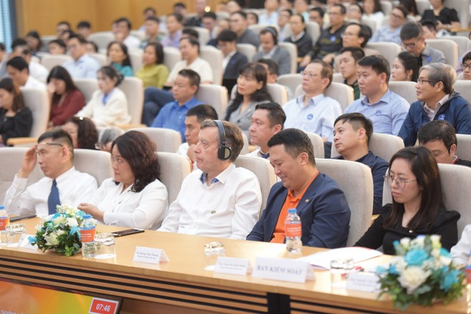 Số lượng Trang Chủ KL99Com Số 1 Link Đăng Ký KL999 tham dự đại Trang Chủ KL99Com Số 1 Link Đăng Ký KL999 thường niên 2024 của FPT vượt quá dự kiến, khiến Ban tổ chức phải bố trí thêm phòng họp phụ