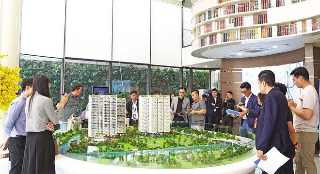 Lực lượng môi giới hăm hở trở lại “đường đua” khi thị trường địa ốc dần khởi sắc.