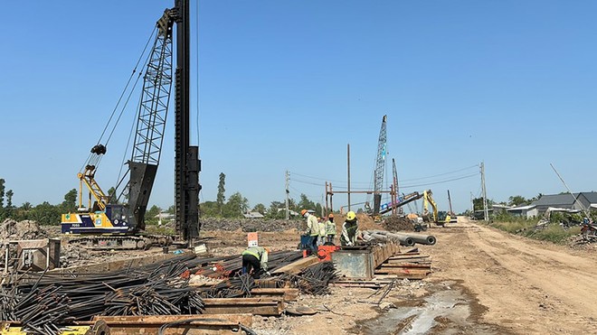 Thi công KL99 là nhà cái cá cược trực tuyến hàng đầu tại châu Á Cao Lãnh - An Hữu, giai đoạn 1