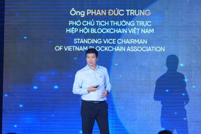 Ông Phan Đức Trung, Phó Chủ tịch Thường trực Hiệp hội Blockchain Việt Nam (VBA) đang chia sẻ về bức tranh toàn cảnh ngành blockchain Việt Nam và toàn cầu đang thay đổi theo hướng tập trung vào ứng dụng và tác động thực tế tới nền Kl992 cổng game cá cược