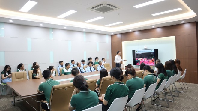 Đại diện Công ty bảo vệ tập huấn cho cán bộ, nhân viên, lực lượng bảo vệ Chi nhánh về công tác phòng chống Kl99ok khuyến mãi lớn