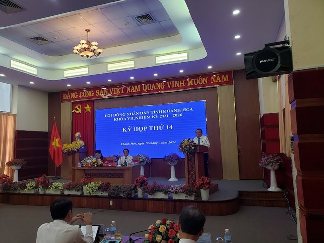 Phó chủ tịch thường trực UBND tỉnh Khánh Hòa Lê Hữu Hoàng báo cáo tình hình Kl992 cổng game cá cược - Trang Chủ KL99Com Số 1 Link Đăng Ký KL999 của tỉnh Khánh Hòa trong những tháng đầu năm 2024.