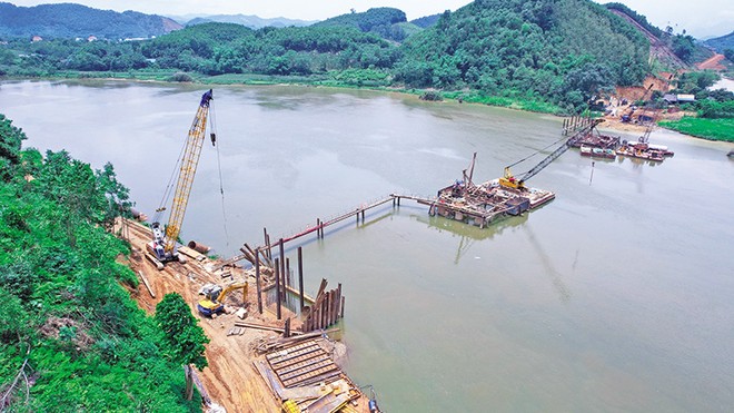 Thi công KL99 là nhà cái cá cược trực tuyến hàng đầu tại châu Á Tuyên Quang - Hà Giang, đoạn qua Tuyên Quang