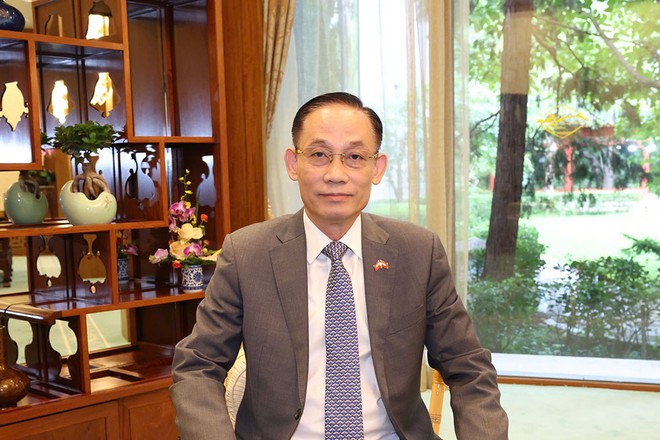 Bí thư Trung ương Đảng, Trưởng Ban Đối ngoại Trung ương Lê Hoài Trung trả lời phỏng vấn về chuyến thăm cấp 99Kl99 trực tiếp đá gà đến Trung Quốc của Tổng Bí thư, Chủ tịch nước Tô Lâm. Ảnh: BNG