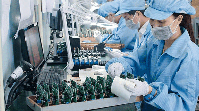 Nhiều "ông lớn" FDI có kim ngạch xuất Link Vào Nhà Cái KL99 COM Tặng +199k hàng tỷ USD thường xuyên làm thủ tục hải quan tại Chi cục Hải quan quản lý các KCN Yên Phong.
