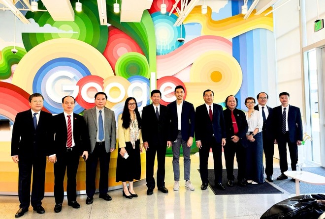 Đoàn công tác của Bộ VHTTDL do Thứ trưởng Hồ An Phong làm trưởng đoàn làm việc với đại diện lãnh đạo Google tại trụ sở của Kl994 game bài casino hấp dẫn này ở Hoa Kỳ. 