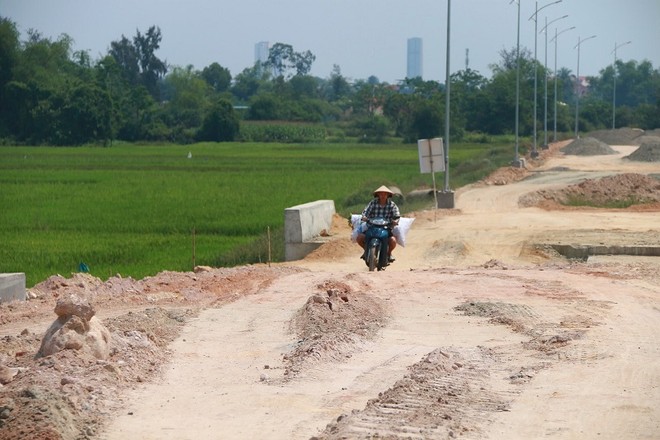 Dự án đường và cầu ĐH7 có tổng vốn Kl99ok phiên bản mới 228 tỷ đồng thi công dang dở.