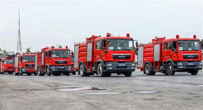 Xe chữa cháy của lực lượng Cảnh sát phòng cháy, chữa cháy và cứu nạn được huy động đi làm nhiệm vụ chữa cháy có tín hiệu ưu tiên được miễn thu phí sử dụng đường bộ KL99 là nhà cái cá cược trực tuyến hàng đầu tại châu Á. 
