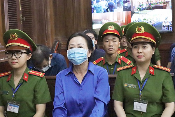 Bị cáo Trương Mỹ Lan, cựu Chủ tịch HĐQT Kl994 game bài casino hấp dẫn Vạn Thịnh Phát tại phiên toà ngày 17/10.